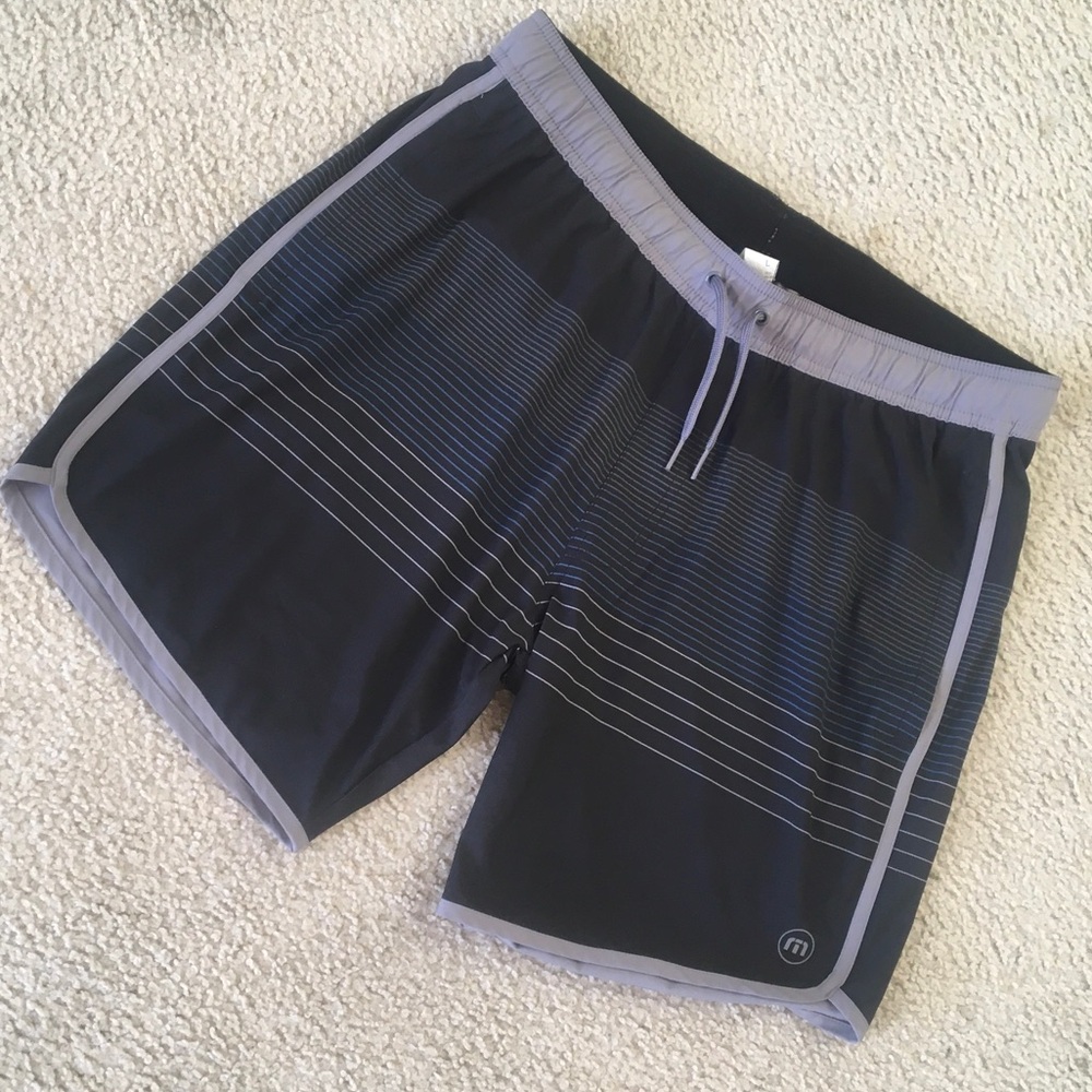 TRAVIS MATHEW/BLACKw2 SIZE GRAY & BLUE STRIPE BOARD SHORTS